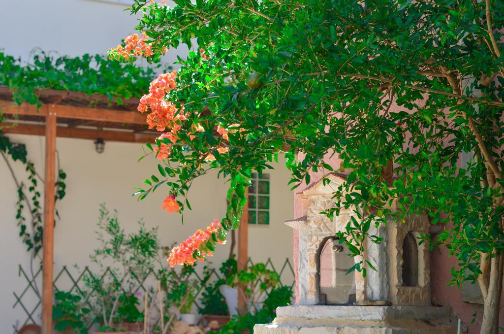 Home Suites Hersonissos  Bagian luar foto
